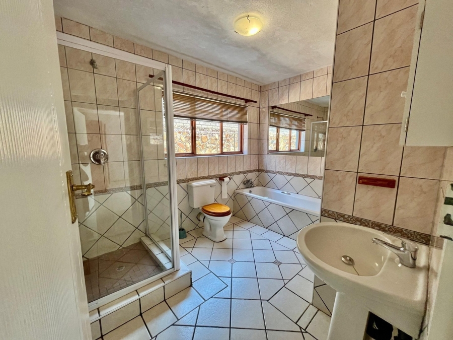 4 Bedroom Property for Sale in Cashan North West